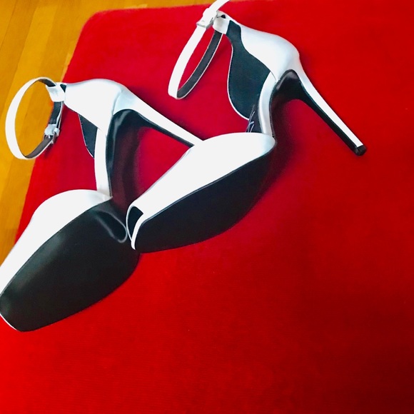 Firm Price 🛍Calvin Klein Daros👠 - Picture 6 of 8